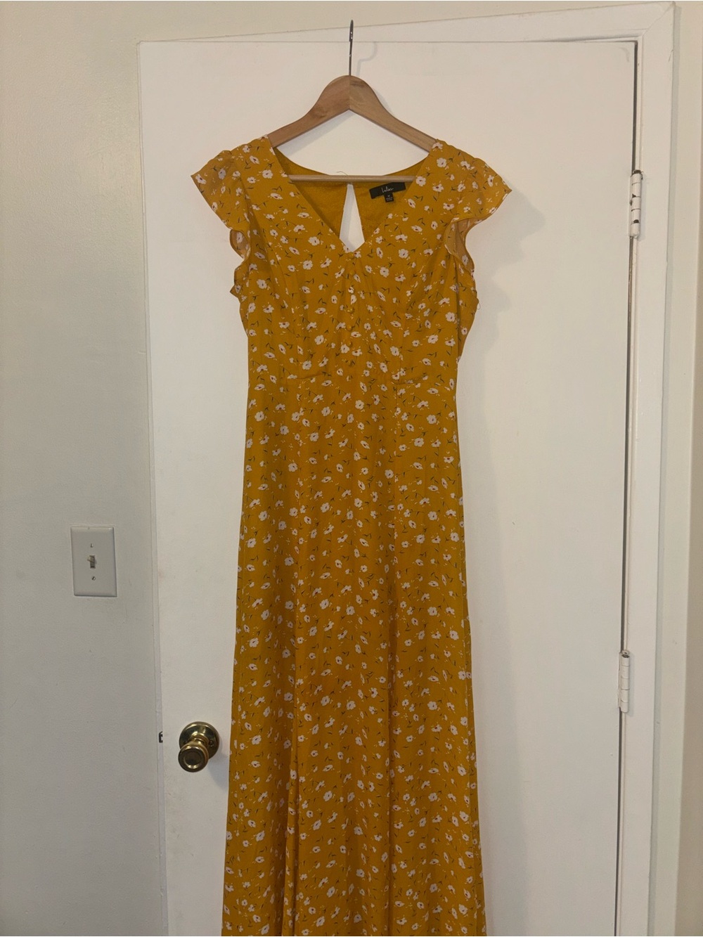Lulu’s Floral Maxi Dress